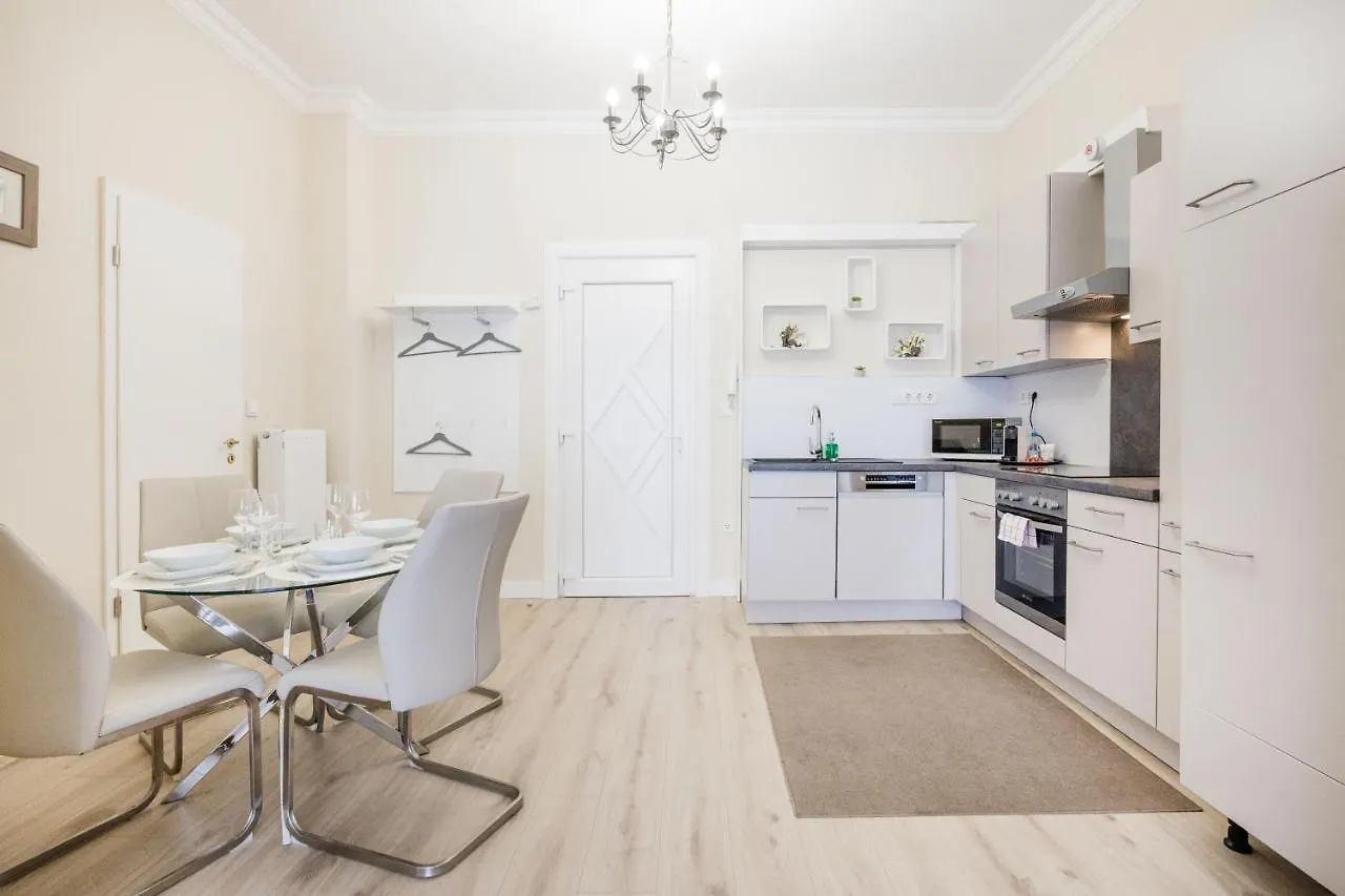 De Luxe 1-Bedroom, 2-Bathroom Condo In The Center Budapest 0*,  Hungary
